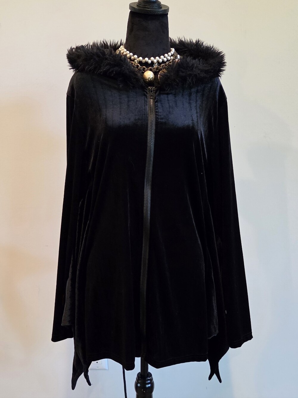 SHEIN Black Apparel Label Close-Up
